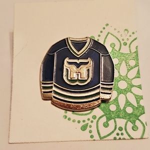 Hartford Whalers Hockey Jersey Lapel Pin EUC